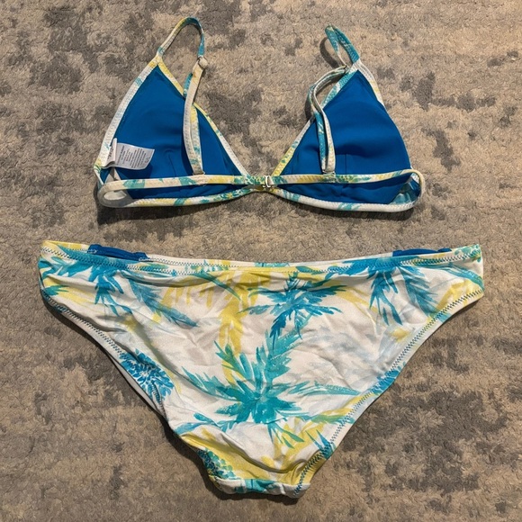 Everyday Sunday Bikini - Picture 2 of 4